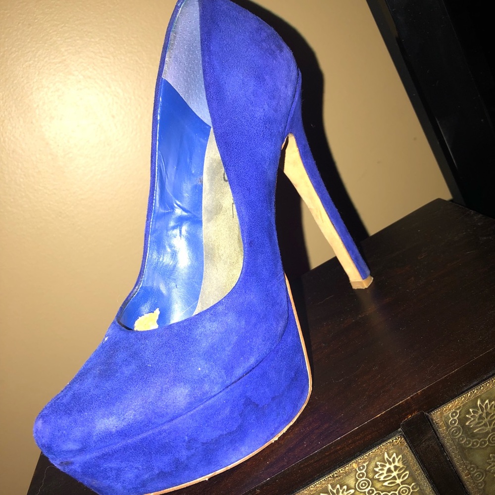 Blue suede heel